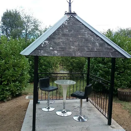 Les Pruniers De La Cipiere *