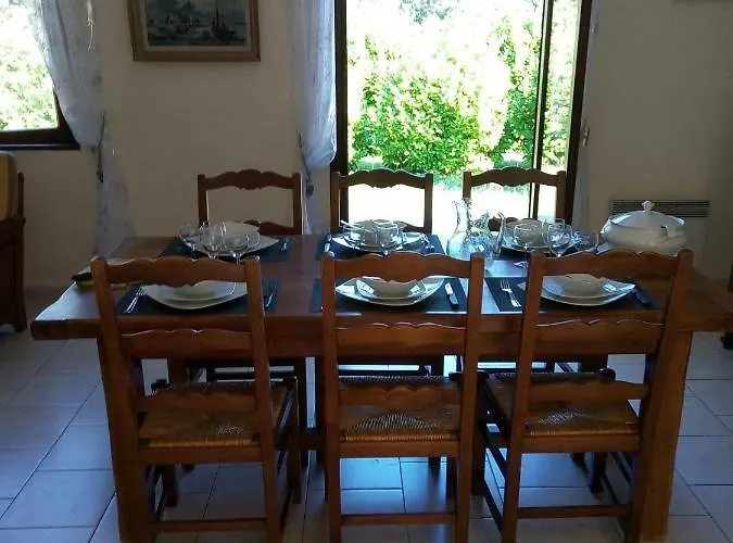 Les Pruniers De La Cipière *